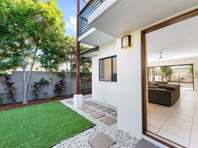 2 / 12 Doonella Street, Tewantin