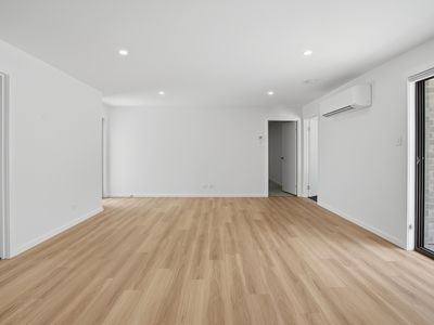 2 / 67 Parkfield Drive, Youngtown