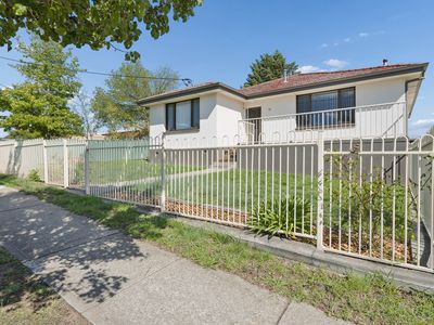 1 / 18 Southbar Road, Karabar
