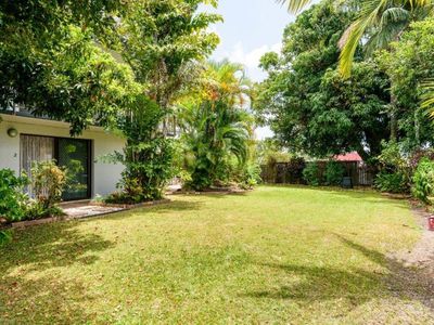 2 / 46 Poinciana Avenue, Tewantin