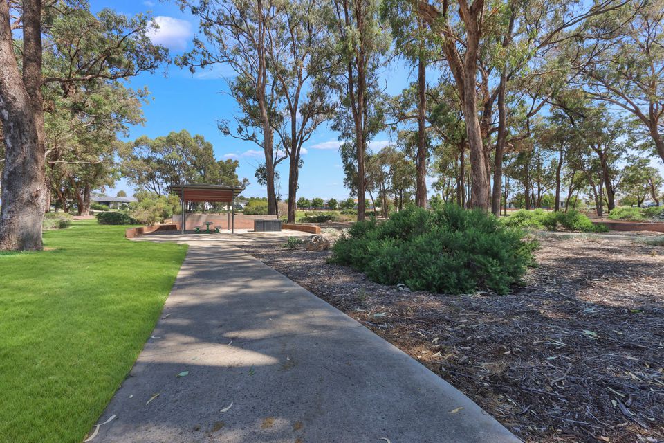 16 Splendour Rd, Baldivis