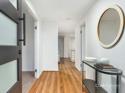 6 Jean Close, Joyner