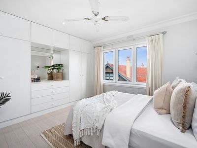 10 / 50 Eastern Beach Road, Geelong