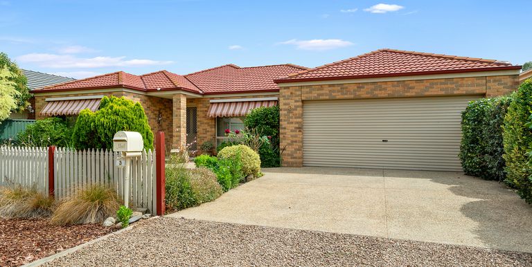 3 Winburn Ave , Euroa