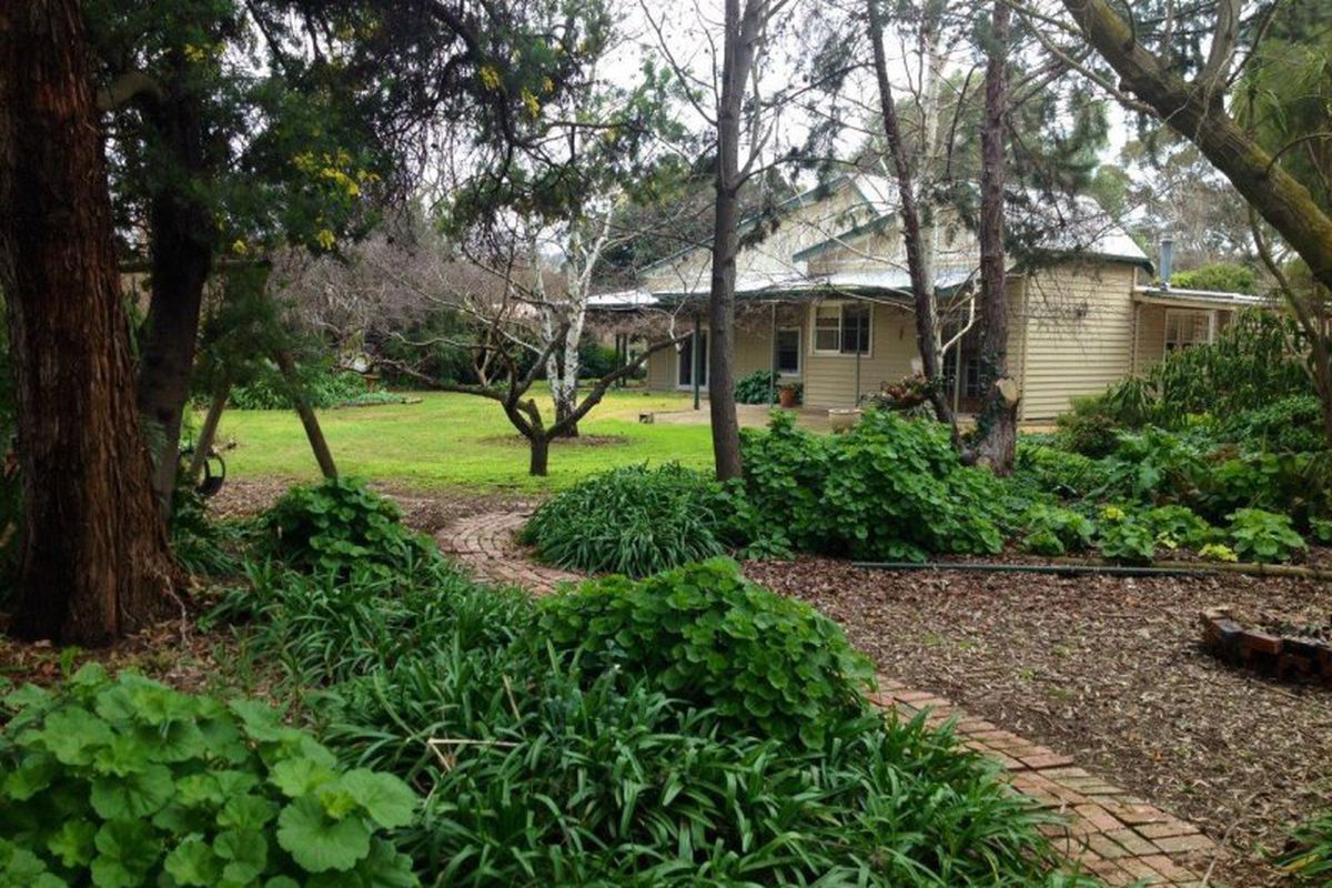 2 Jones Street, Avenel