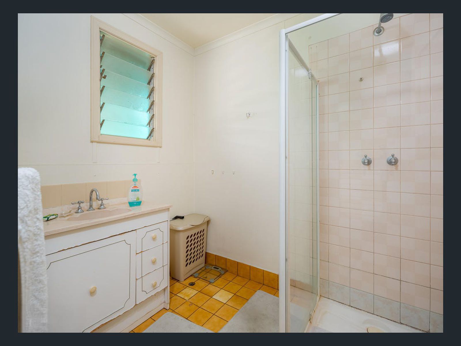 36 Dudley Street, Midland