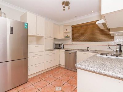 22 Raquel Avenue, Springwood