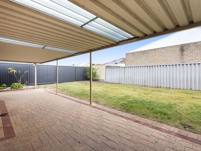 16 Charente Close, Port Kennedy