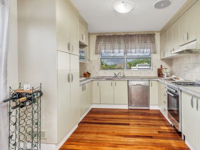 32 Sommerville Crescent, Whitfield