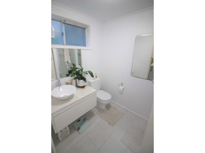 2 / 7 Sanglen Terrace, Belmont