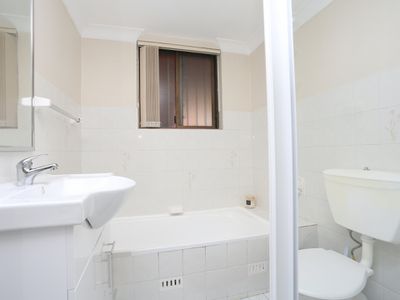 9 / 5 Hayburn Avenue, Rockdale