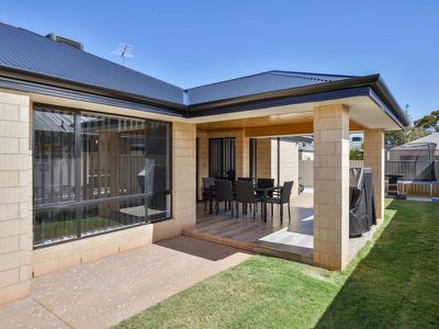 10 Tiru Close, Karlkurla