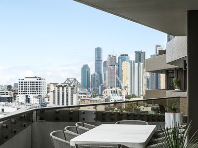 1803 / 7 Chester Street, Newstead