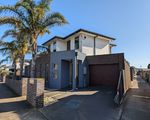 2A Riverside Avenue, Avondale Heights