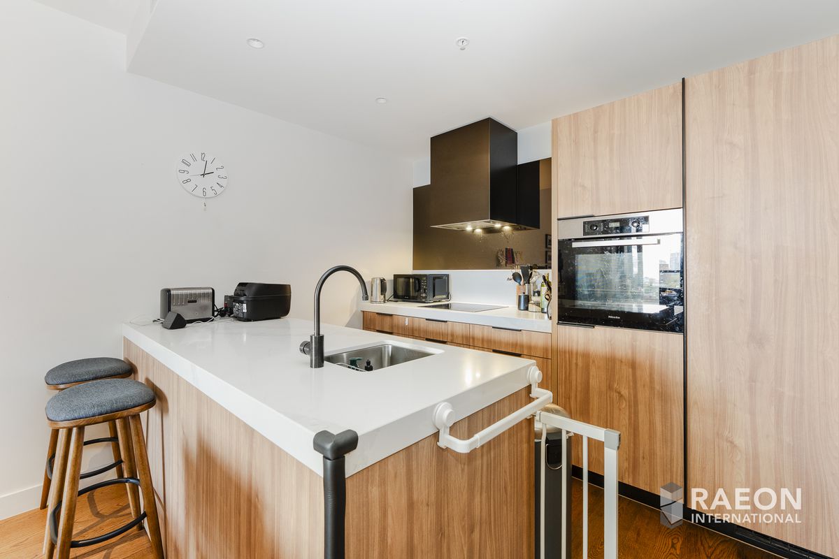 1613 / 18 Claremont St, South Yarra