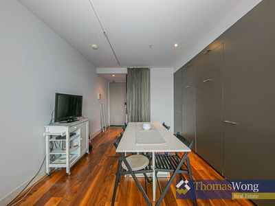 815 / 30 - 34 Bray Street, South Yarra