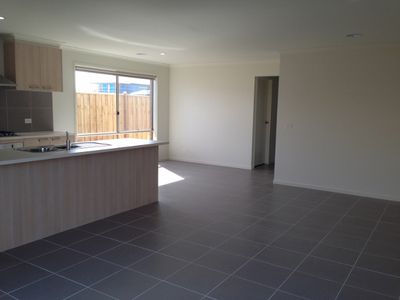 46 Serene Way, Clyde North