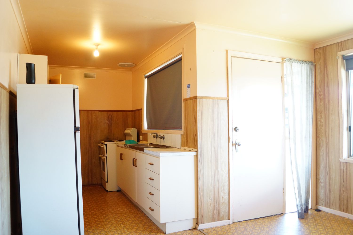 6 Felstead Avenue, Horsham