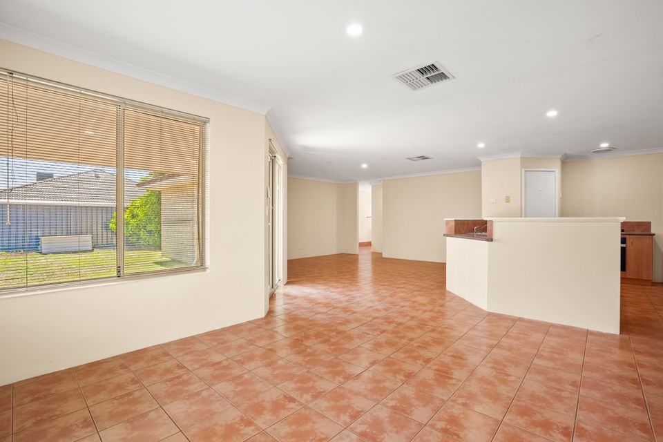 13 Valheru Avenue, Rockingham