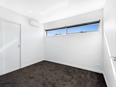 2 / 37 Bowes Avenue, Airport West