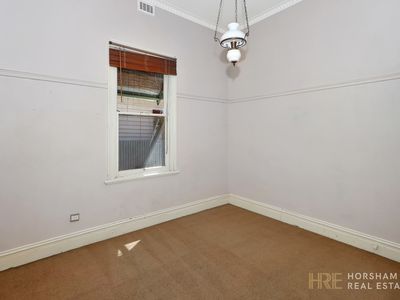 9 Henry Street, Horsham
