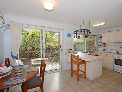 4 / 14 BEACH ROAD, Pialba