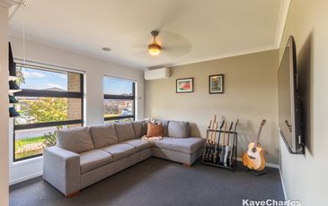 5 Golden Banksia Drive, Officer