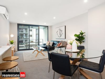 99 / 172 Railway Parade, West Leederville