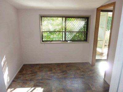 41 Boundary Street, Forster