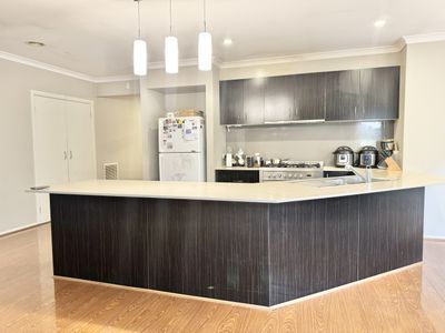 8 Mundi Crescent, Wyndham Vale