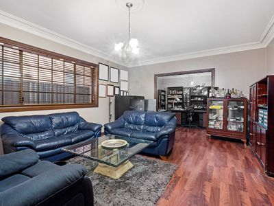 76 Rosebery Road, Guildford