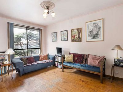 2 / 11 Callander Road, Pascoe Vale