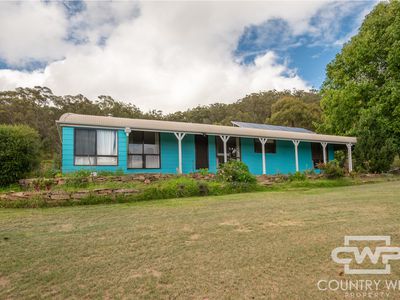 618 Coopers Road, Red Range