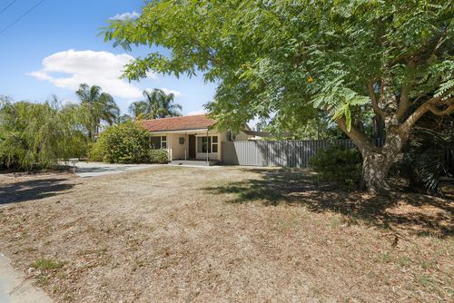 27 Willowmead Way, Kelmscott