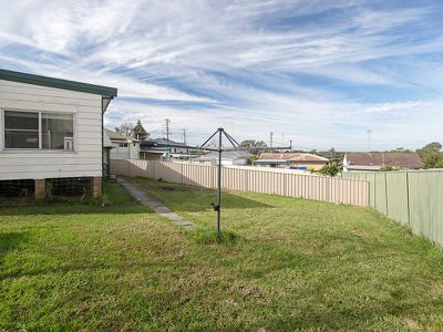 4 Warrior Street, Belmont North