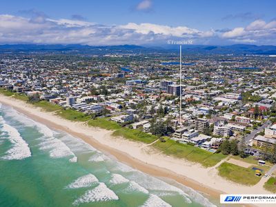 2 / 6 Francis Street, Mermaid Beach