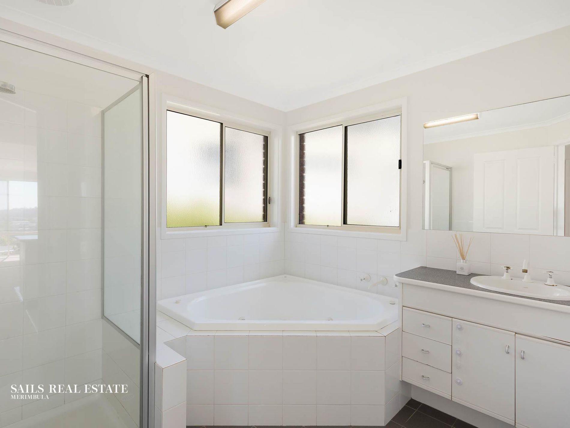 27 / 1-5 Ocean View Avenue, Merimbula