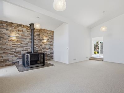 6 Bridget Court, Sale