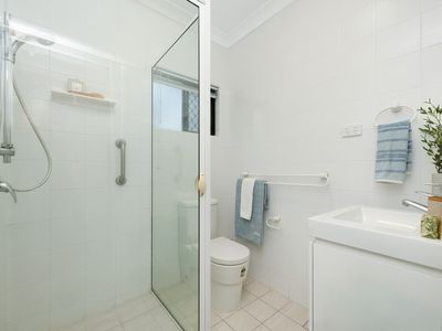 1 Saint Helens Drive, Mount Louisa