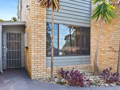 6 Primrose Place, Farmborough Heights