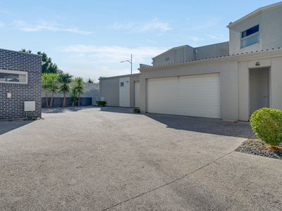 4 Waterford Circuit , Lightsview