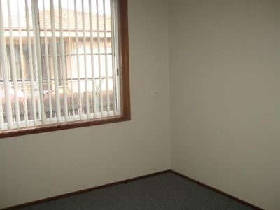 1 / 6 Badgery Street, Albion Park