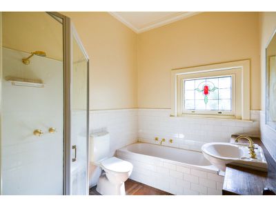 28 Dooen Road, Horsham