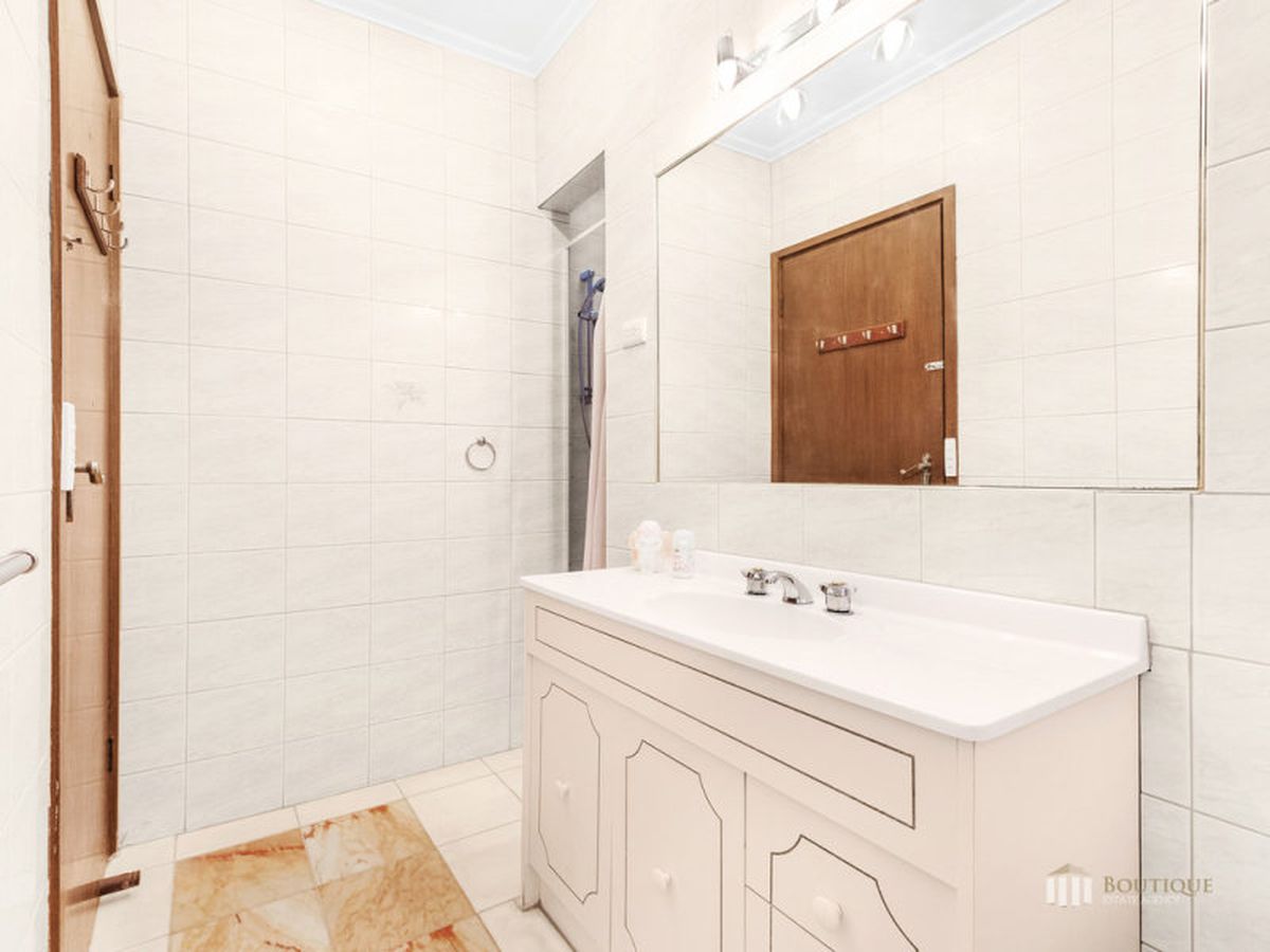 32 Somerset Drive, Dandenong North