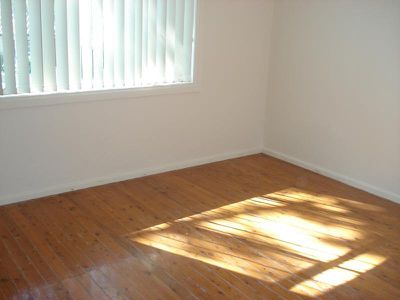 2 Penshurst ROAD, Roselands