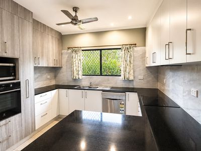 9 Compass Court, Woodroffe