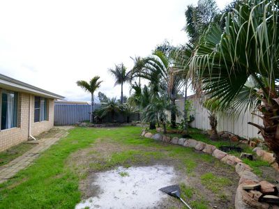 27 Carpenteria Crescent, Kenwick