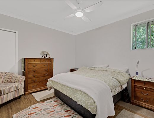 2 bedroom granny flat on picturesque property image 6