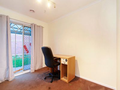 5 Kent Crt, Cranbourne North