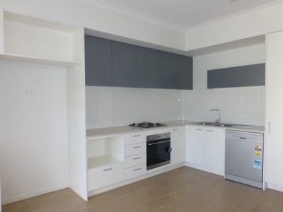 16 Pendant Walk, Truganina